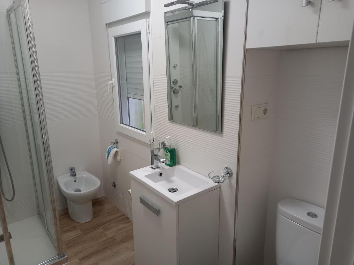 Apartamento a 350 metros de la playa Pobra Do Caraminal Exterior foto